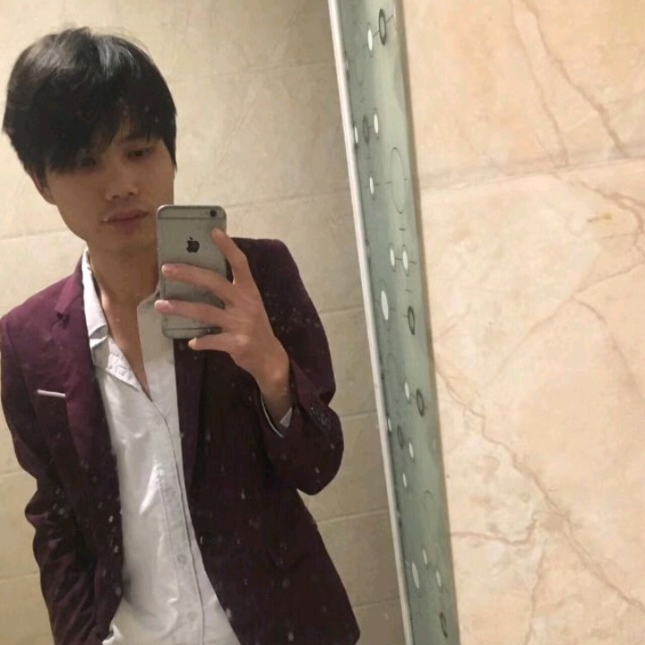 青衫拾忆勤恳的照片