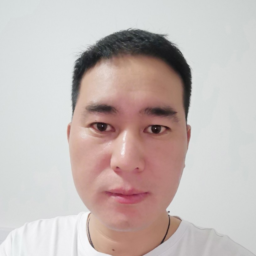 白云.秦的照片
