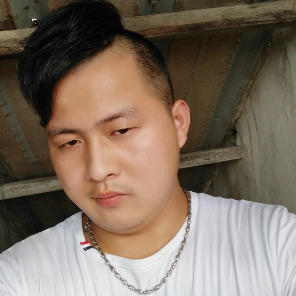 岳翠兵的照片