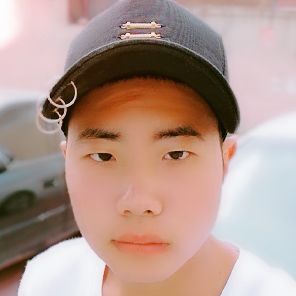 罗田龙的照片