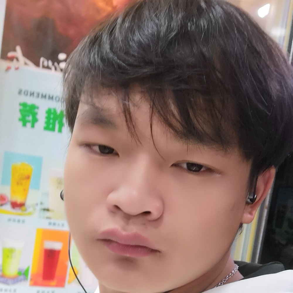 灰狼倾心着急的照片