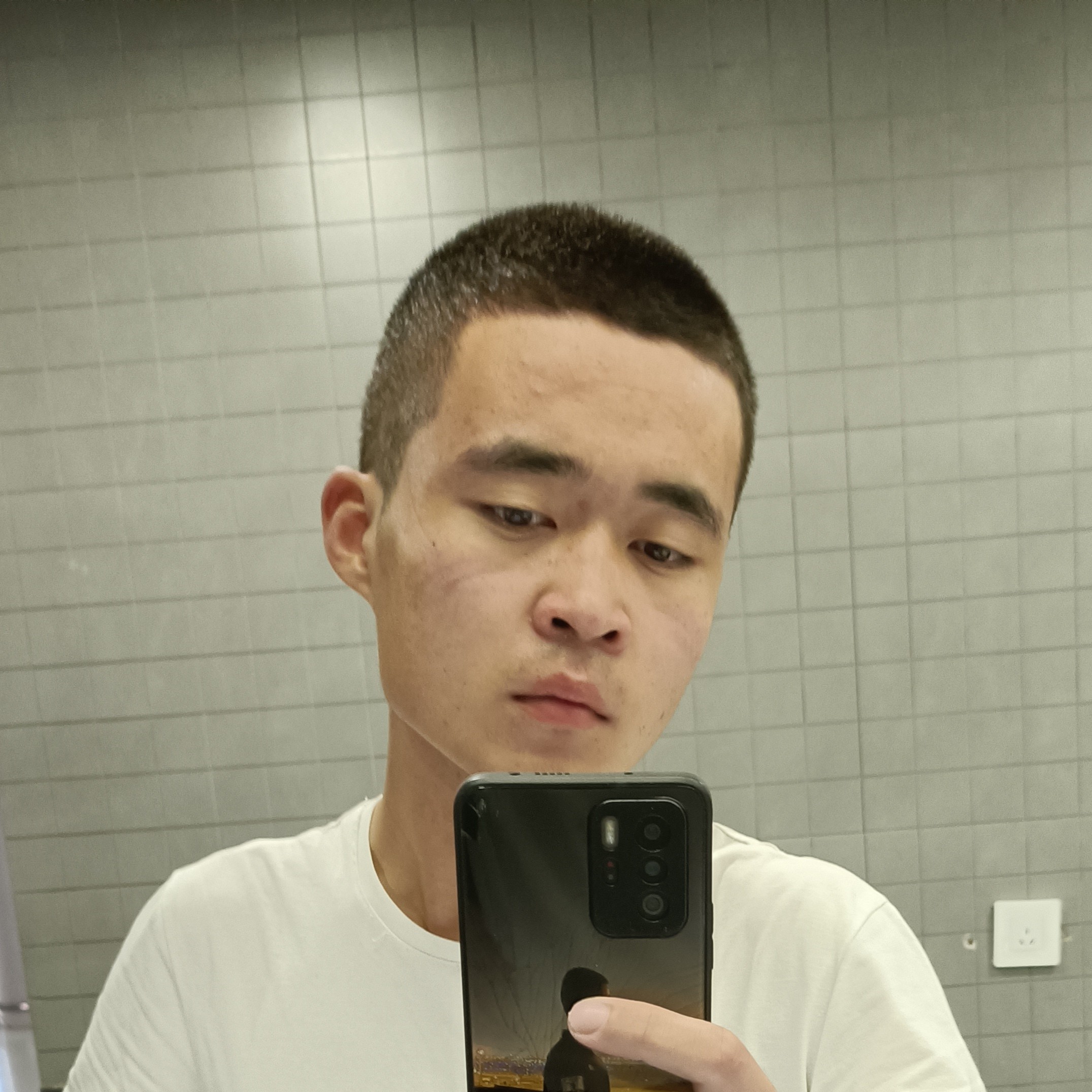 习，的照片