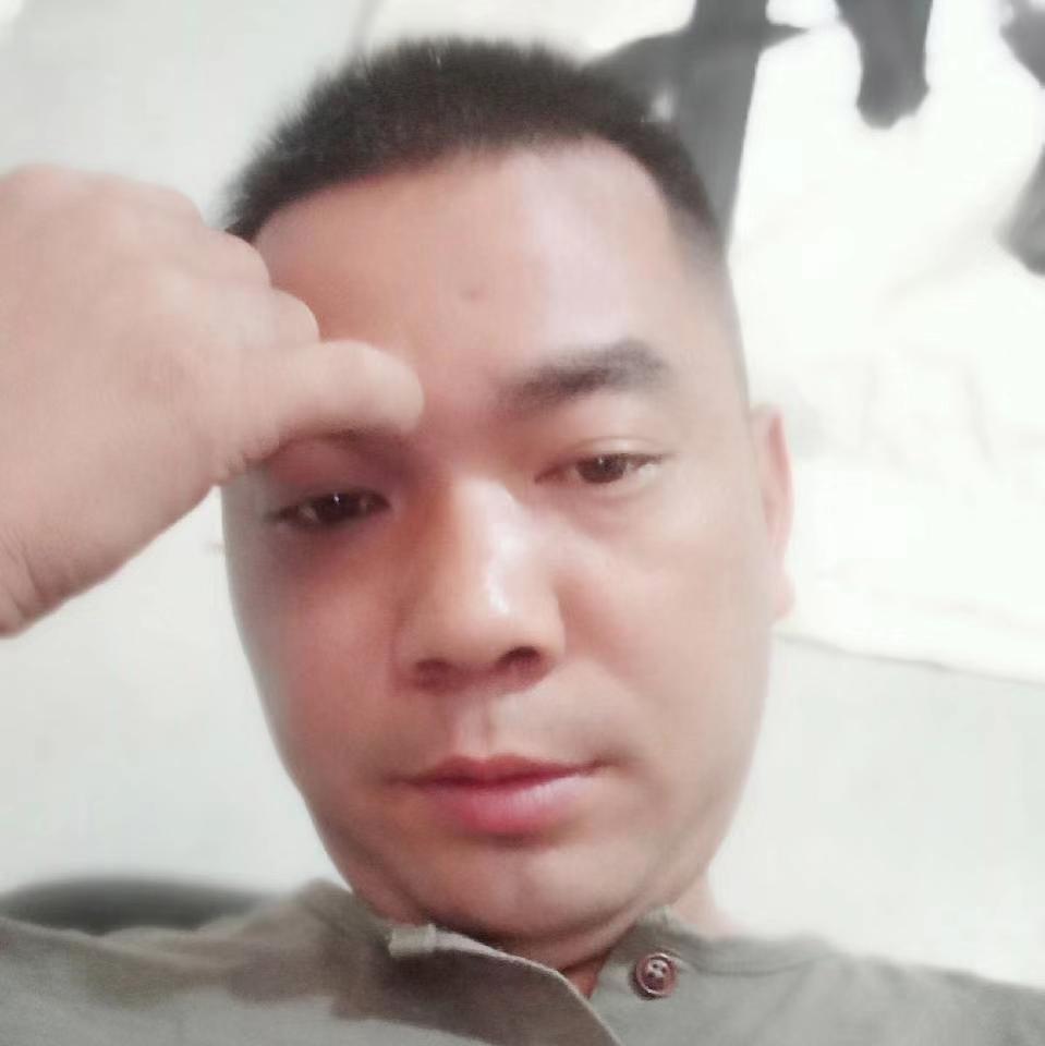 母鸡风中的照片
