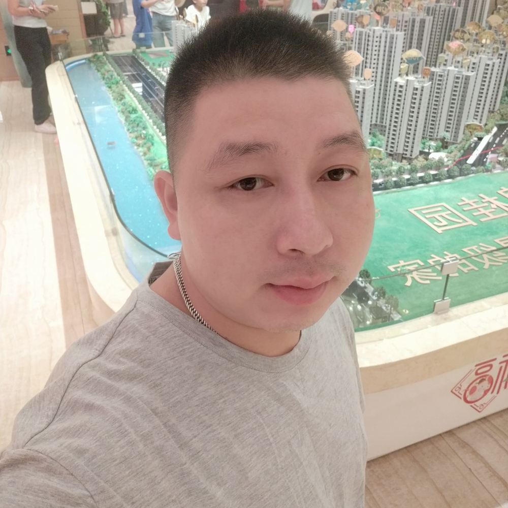 热狗吃醋独寂的照片