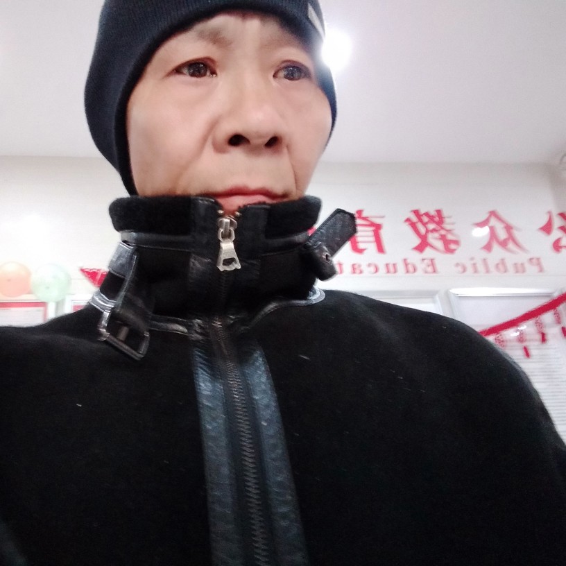 丁国山的照片