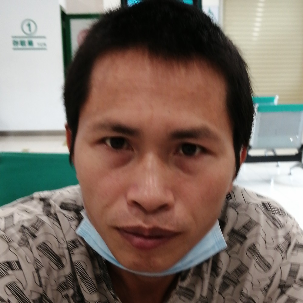 ：广西男孩的照片