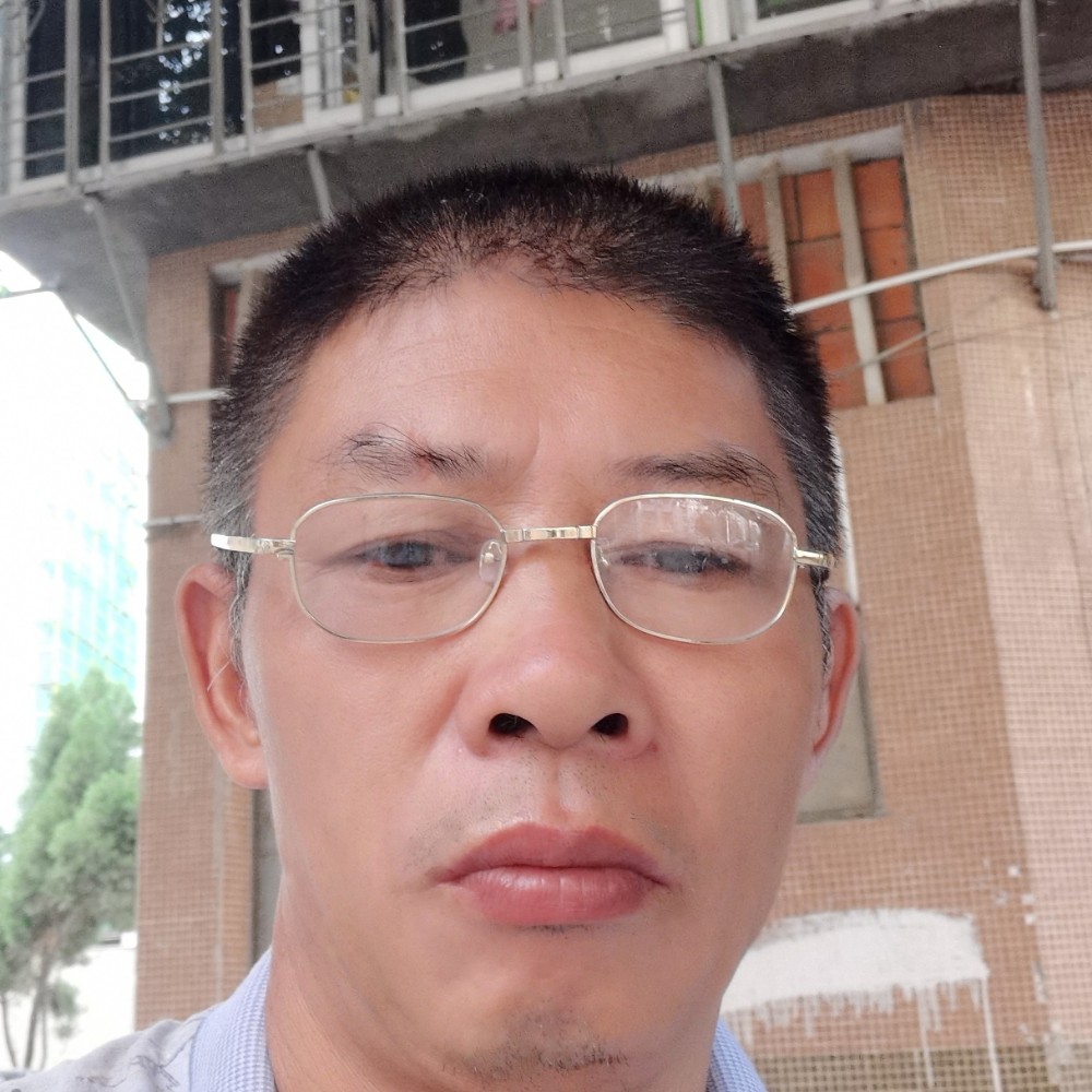 黛儿和眯眯眼的照片