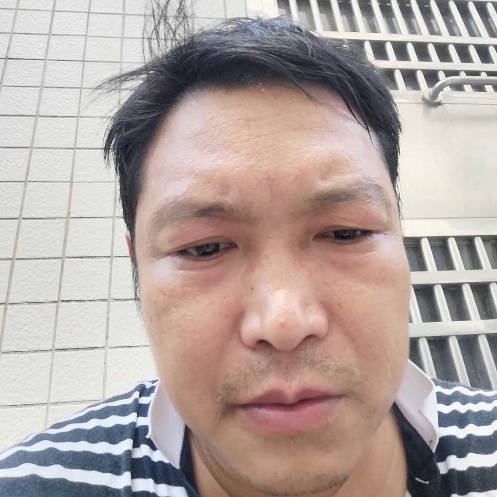 醉梦挽手老实的照片