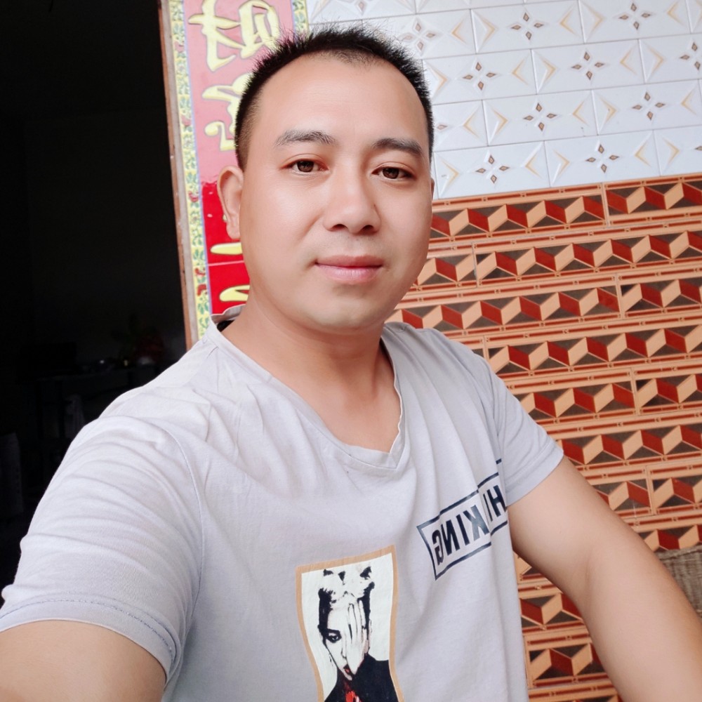 唐启洪的照片