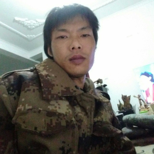 家里想有个她的照片