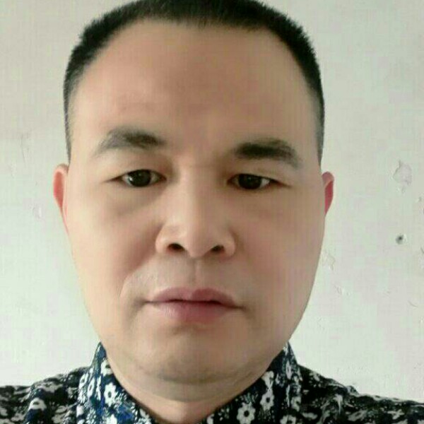 巨人从容的照片