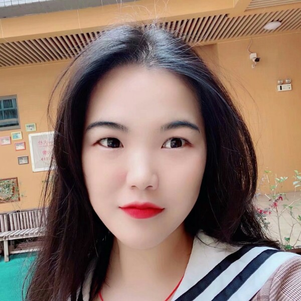 坚定漫步月光的照片