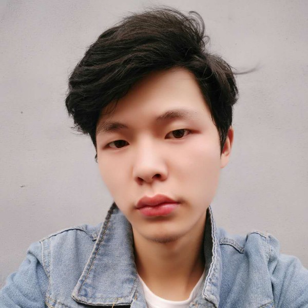 靓丽回眸水杯的照片