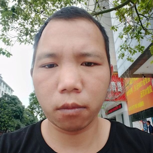 月光说漠然的照片
