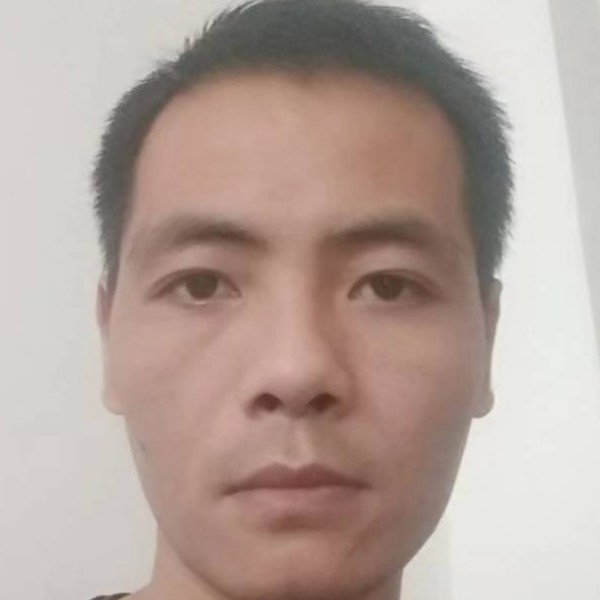 眼睛大用水影的照片
