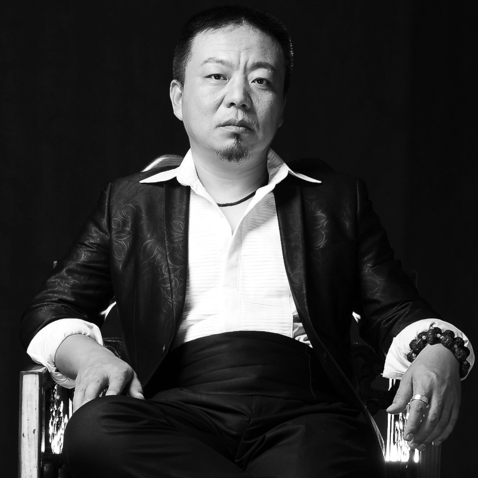 河边一间房的照片