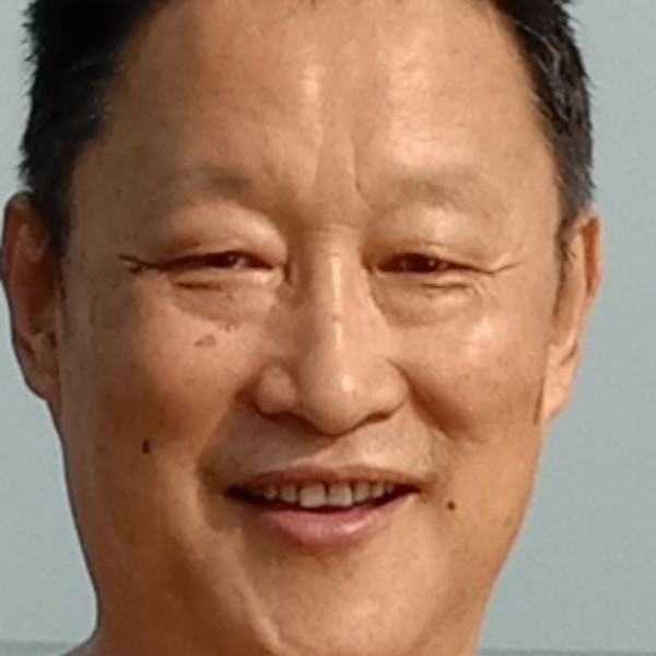 任铮的照片