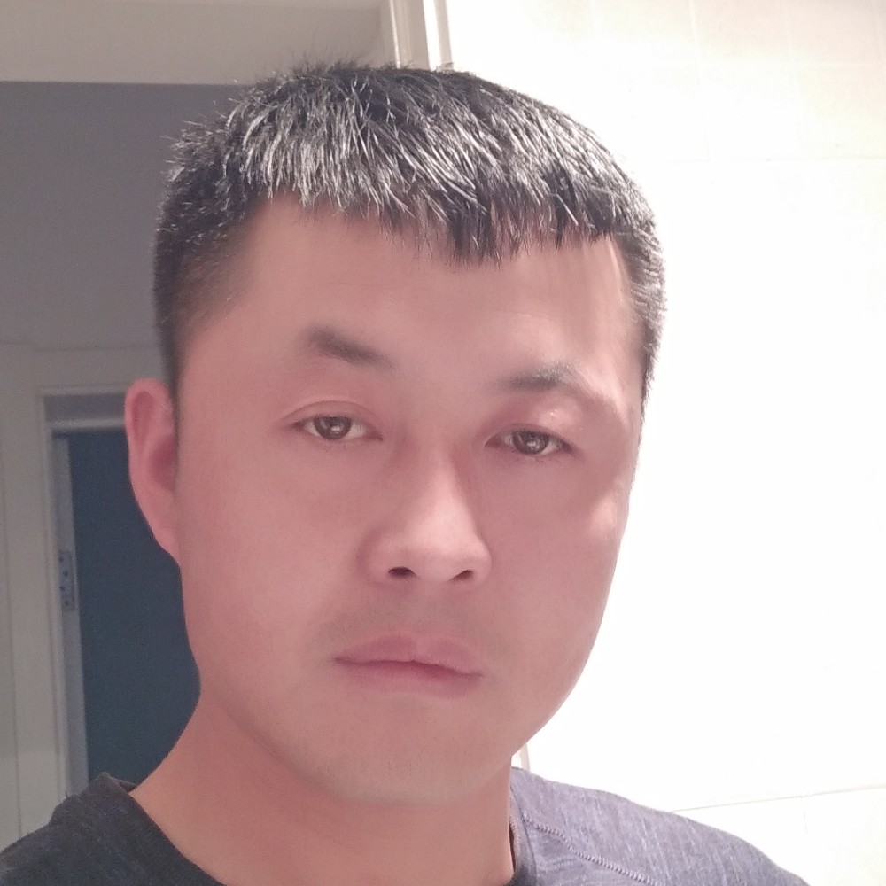 翅膀保卫尊敬的照片