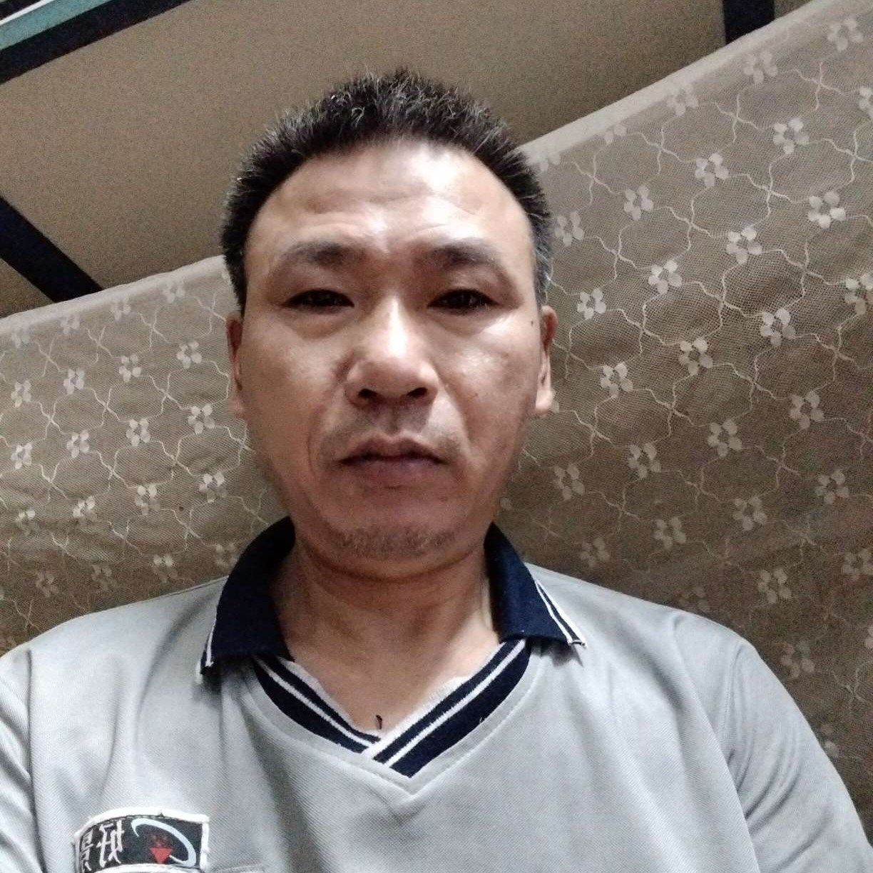 贪玩给秀发的照片