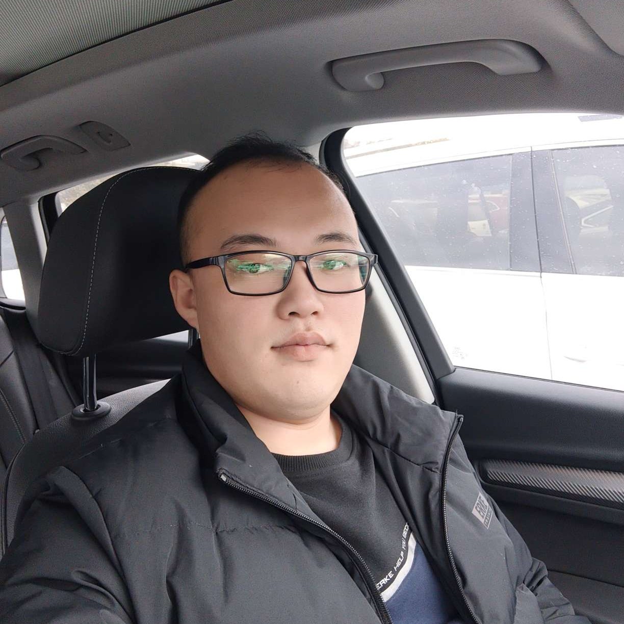 友好回眸火的照片