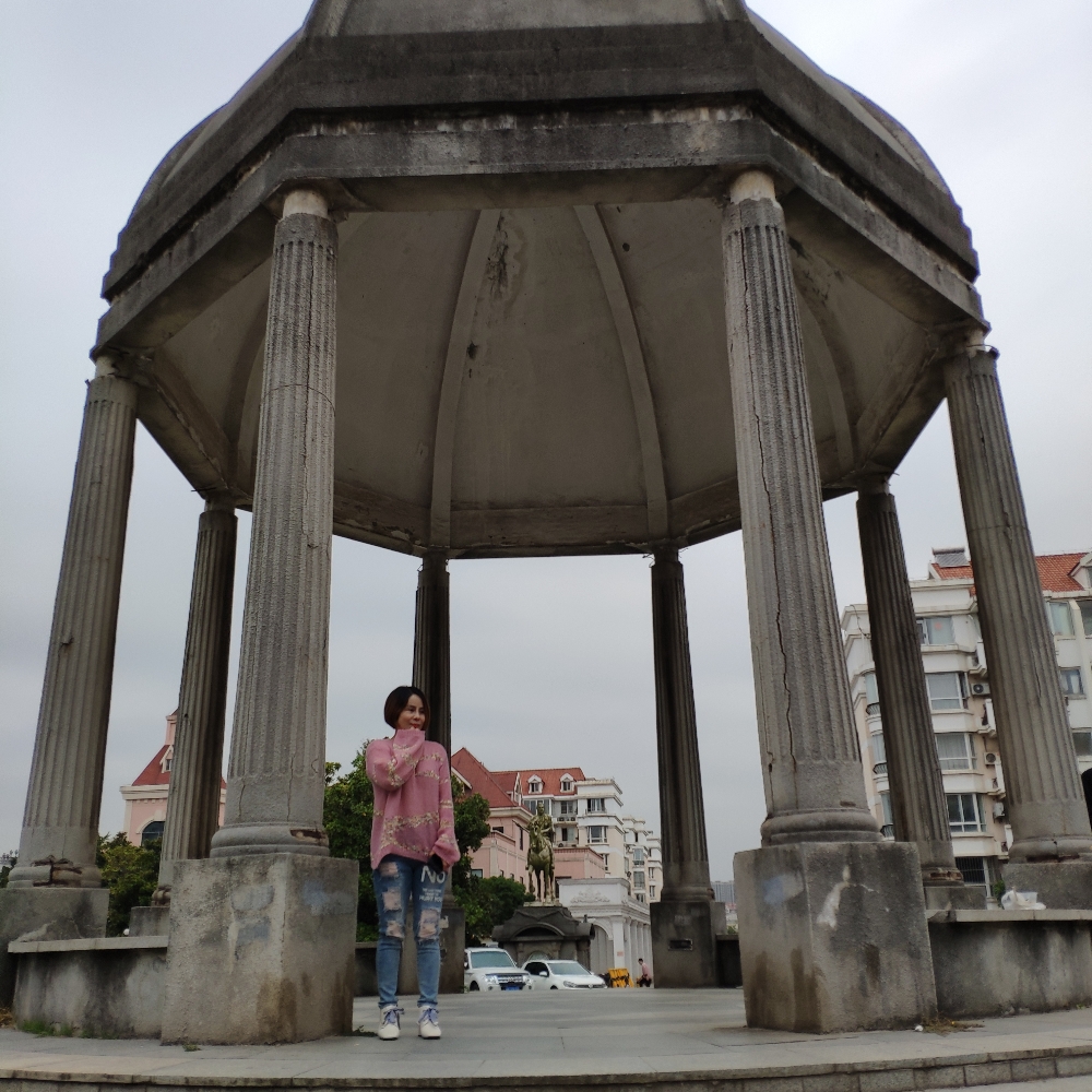 小懒虫眯眯眼的照片