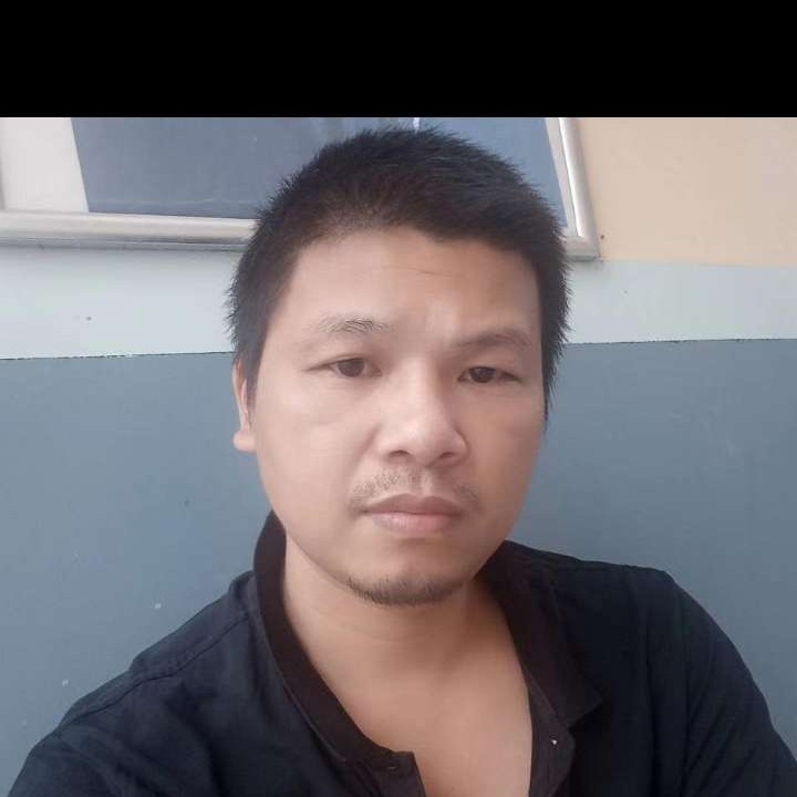 甜美浅吻荷花的照片