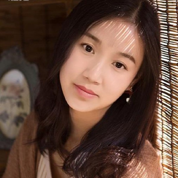 美丽若溪的照片