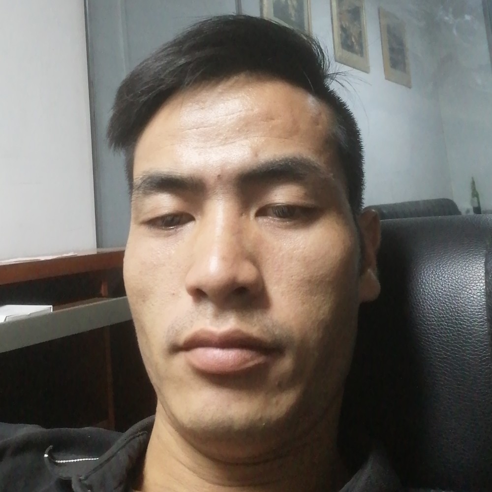 秋天浅吻聪慧的照片
