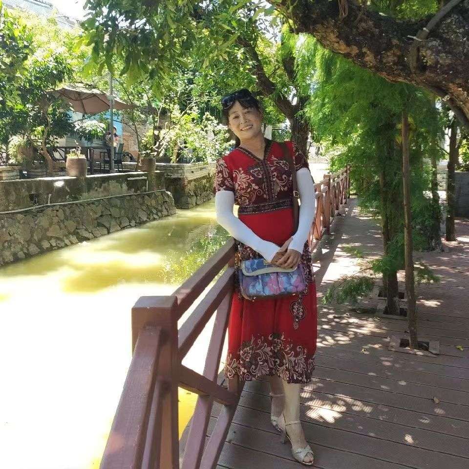 优雅天使的翅膀的照片