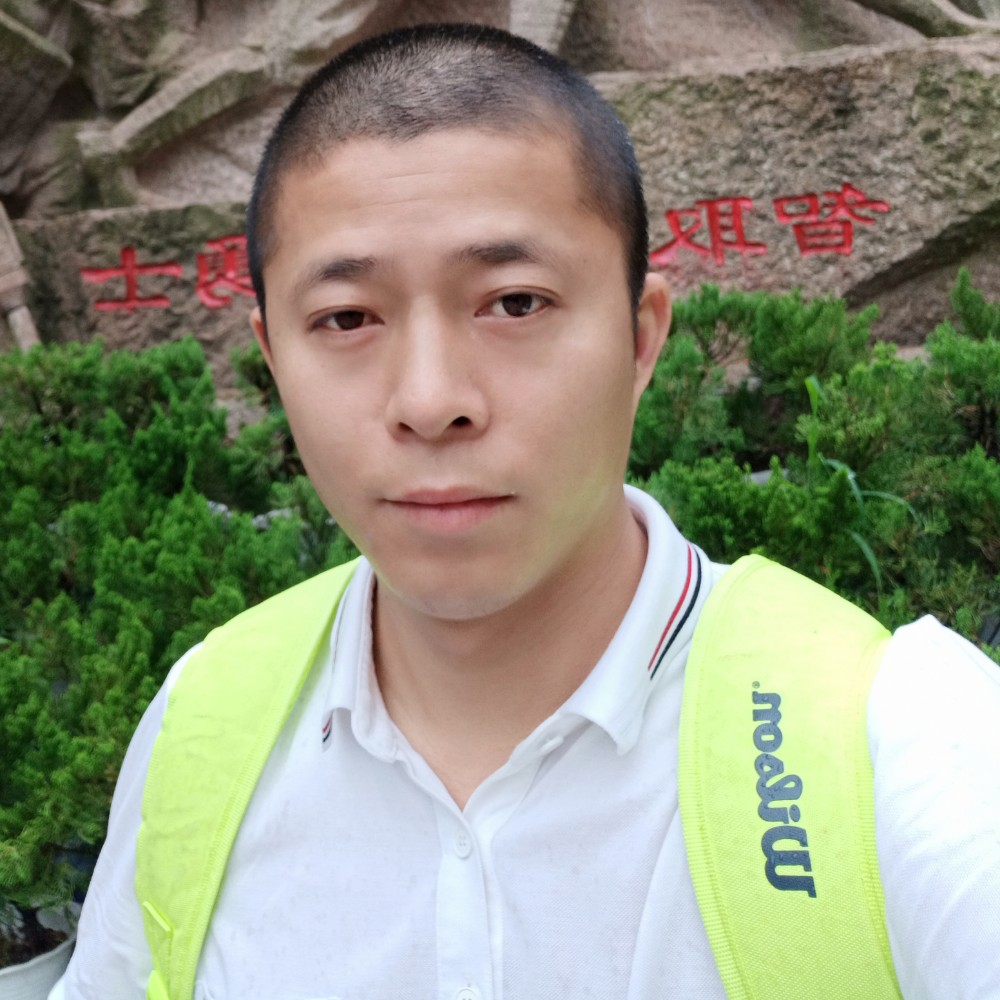 熊世侠的照片