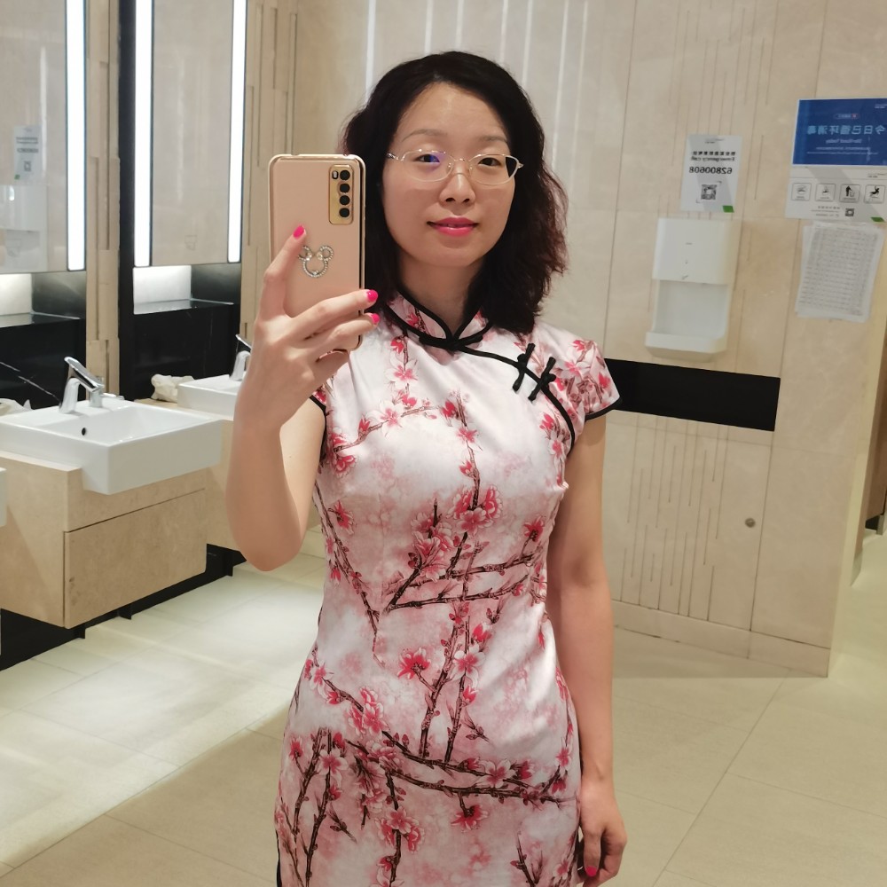 爱洗衣服的猫的照片