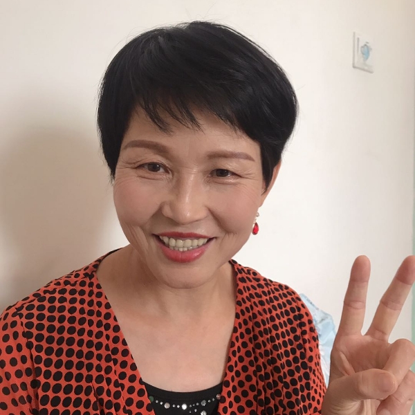 笑口常开，走自己的照片