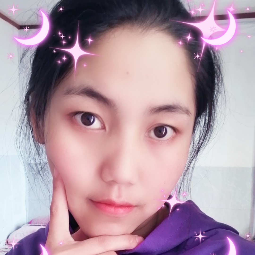 花儿与云朵的照片