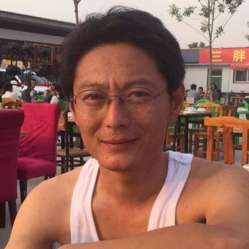 慢蹲的照片