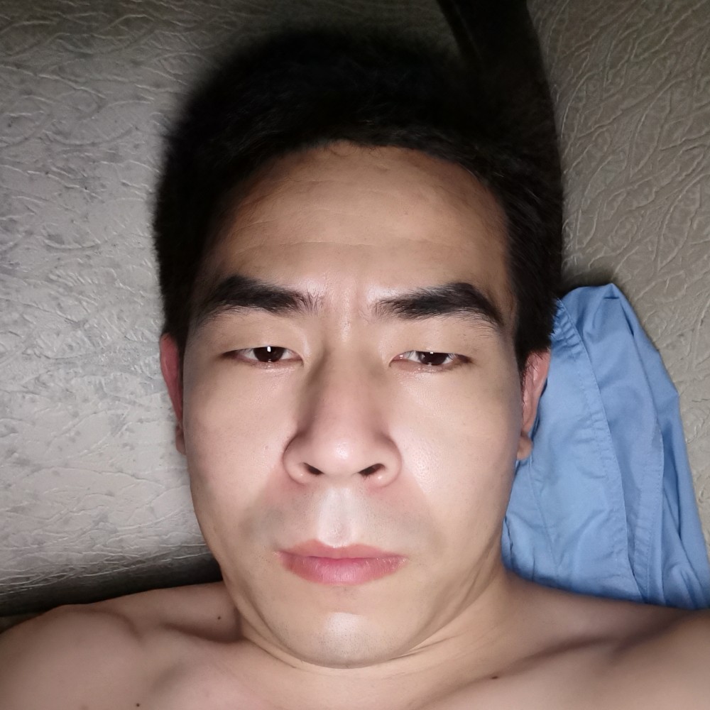 单身挽手黄蜂的照片