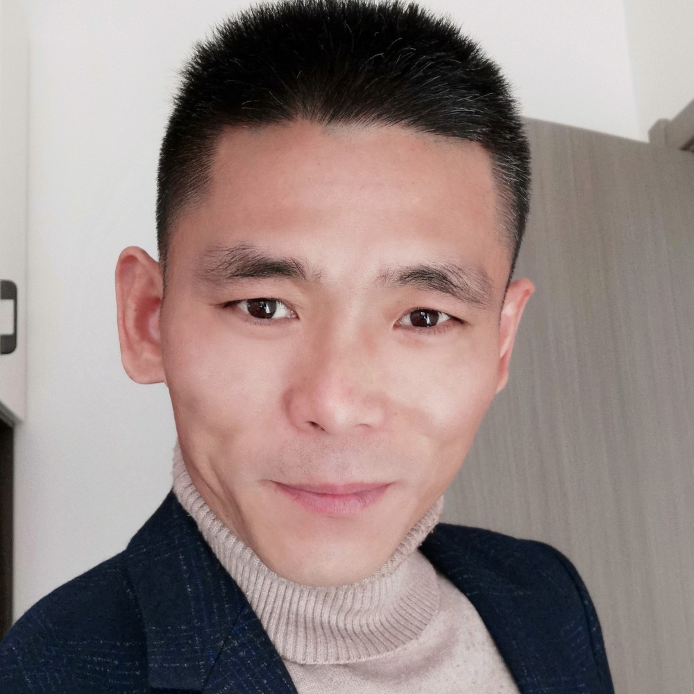 路人改变快乐的照片