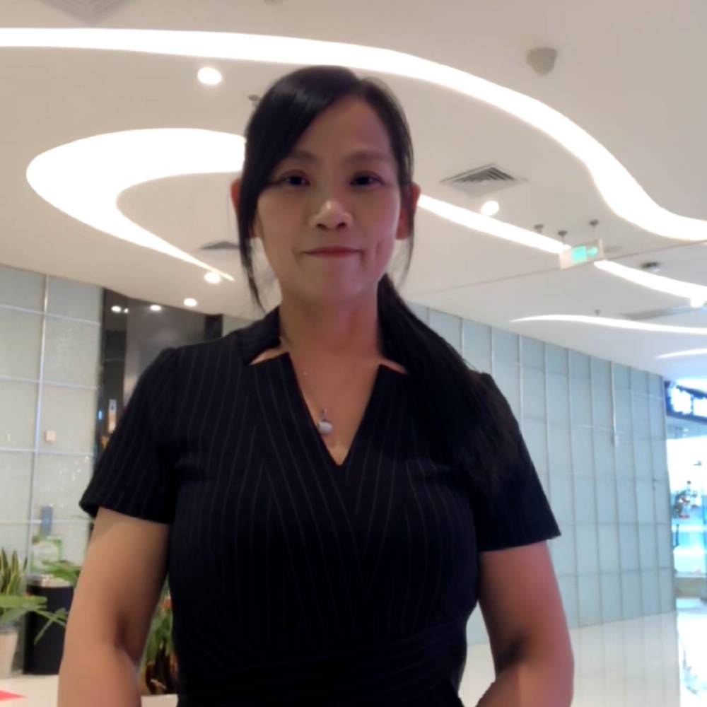阳光下的沙漏的照片