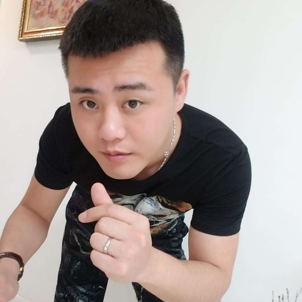 隔壁阿文的照片
