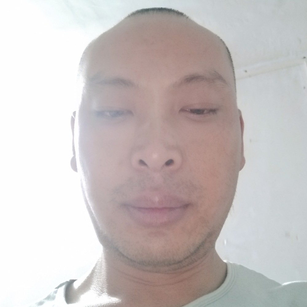 伤透的男人的照片