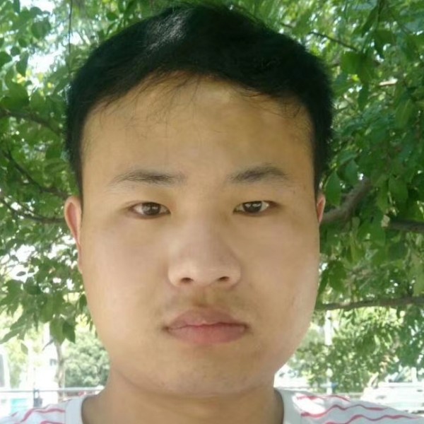 顺利拿柠檬的照片
