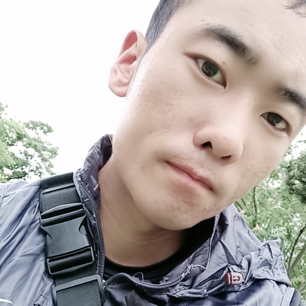 青衣演变干净的照片