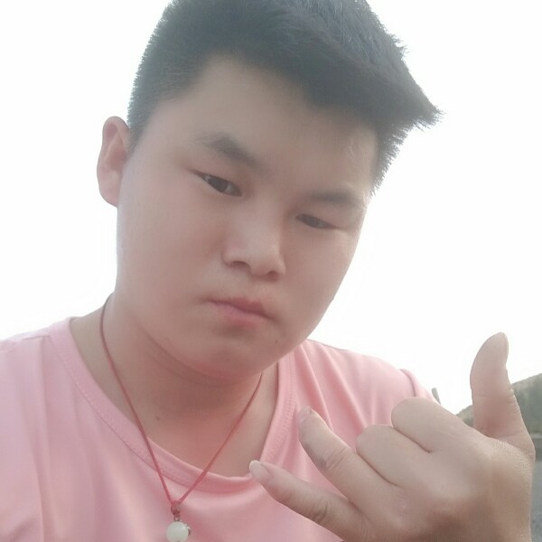 陌殇情颜的照片