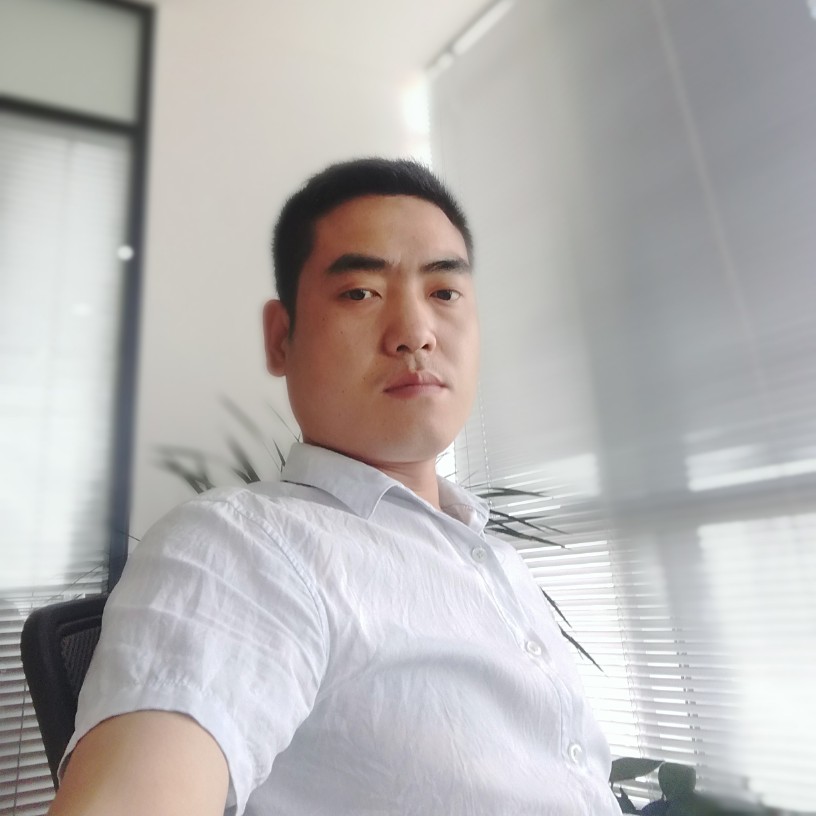 高大漫步路灯的照片