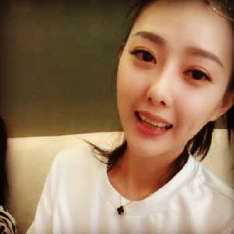 夜色温柔甜美的照片