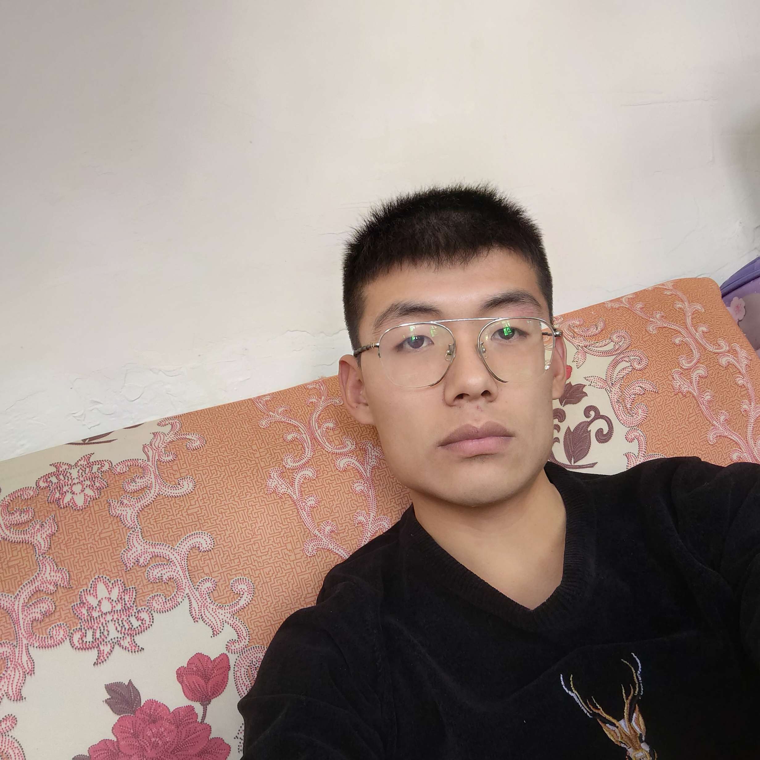 发箍苦恋还单身的照片