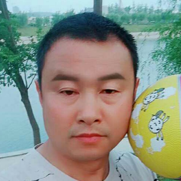 眯眯眼青衣的照片