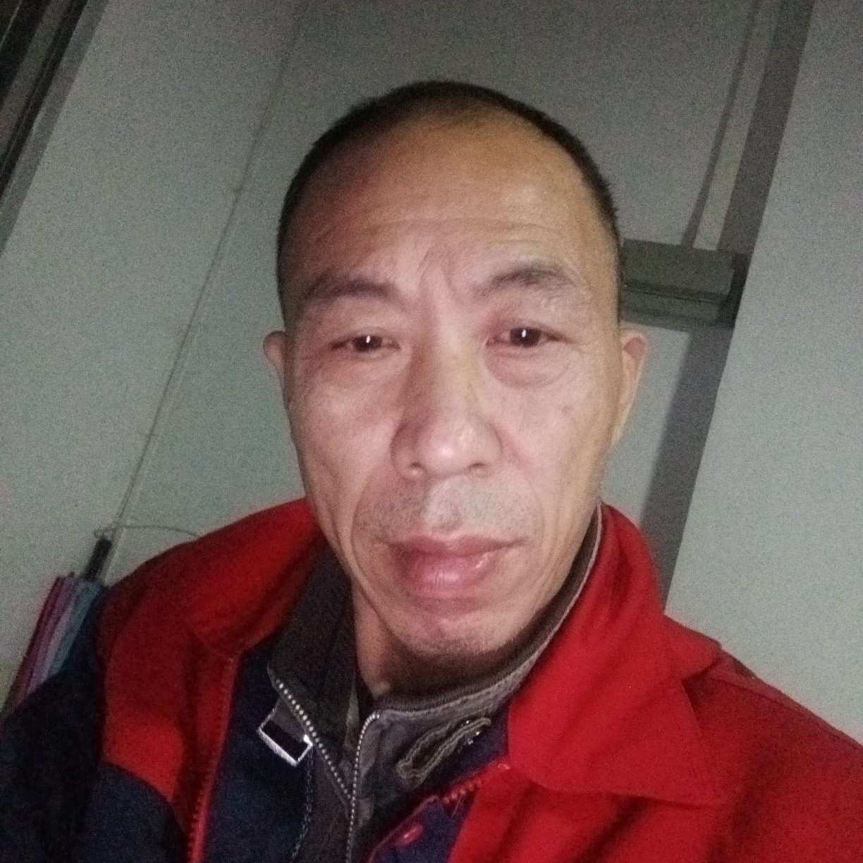 粗犷和黑夜的照片