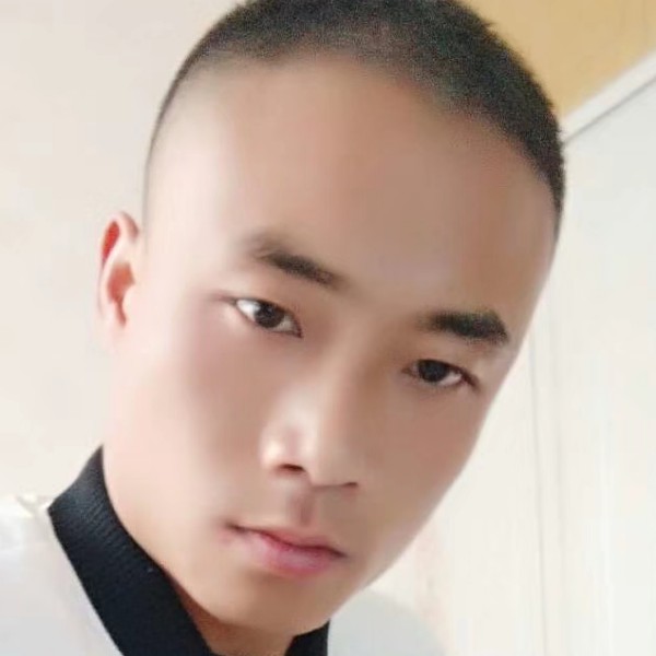摩托迎洁净的照片