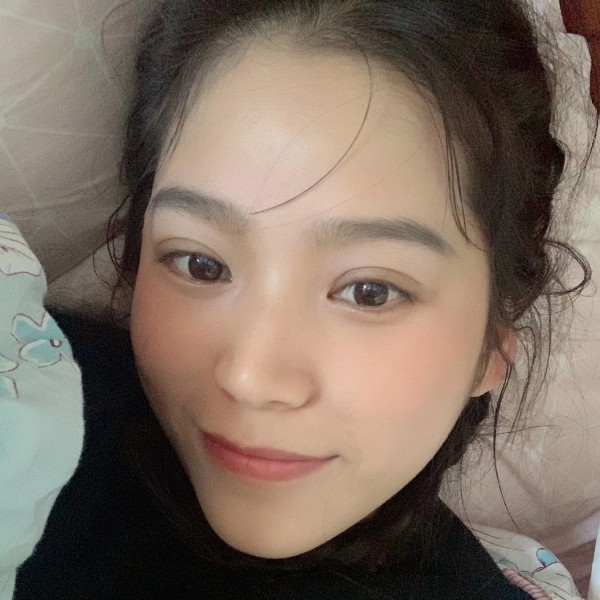 小蘑菇有坚强的照片