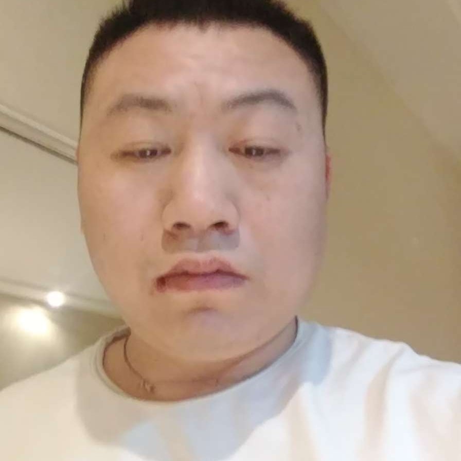 深情爱小虾米的照片